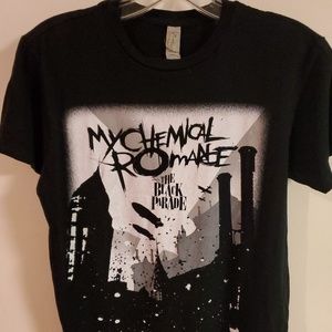 Hot Topic Tops - Womens My Chemical Romance band tee sz XS. Hot Topic Tops - Womens My Chemical Romance band tee sz XS.